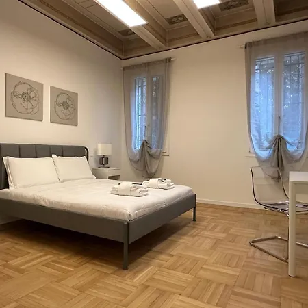 Апартаменты Welc-om Palazzo Esedra *
